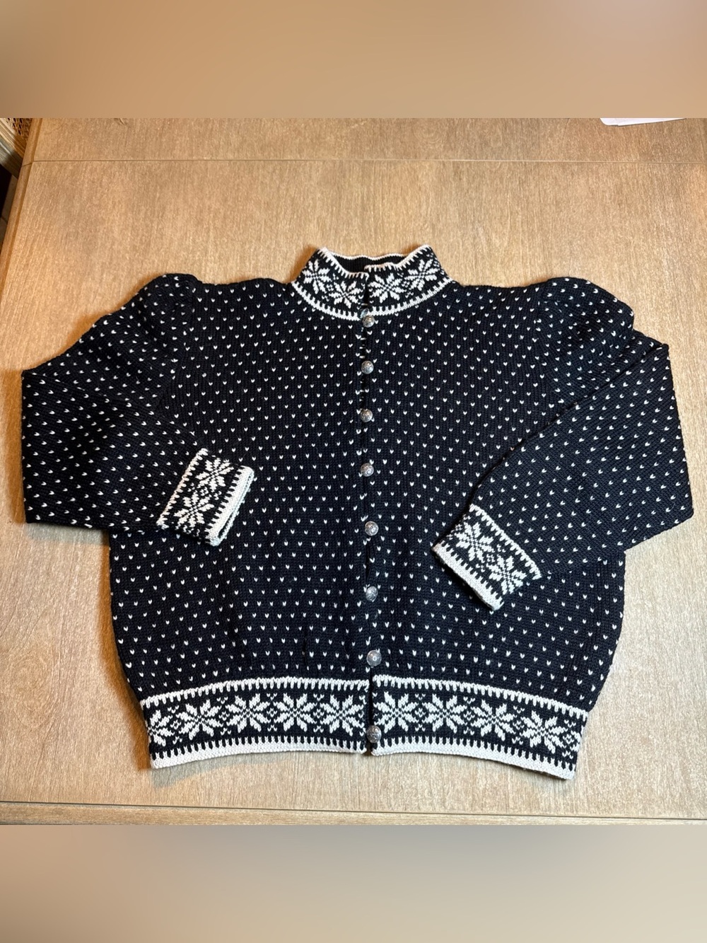 VTG Norsk Husflid Norwegian 100% wool Snowflake Fair Isle Cardigan Size XL